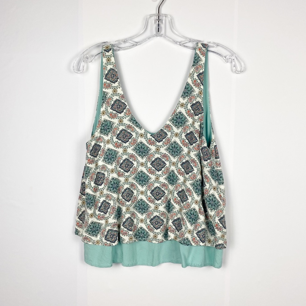 Hollister sleeveless blouse